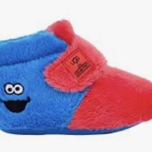 Baby Ugg’s size xs 0-1 Elmo and Cookie Monster Ugg’s red and blue colors